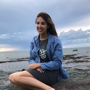 Meet your Posher, Catherine